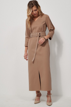 Платье прямое из мягкого трикотажа с разрезом AMUARt 1039 бежевый - фото 5