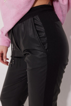 Джоггеры из эко кожи с манжетами и шнуром MG Wear 4128 черный - фото 3