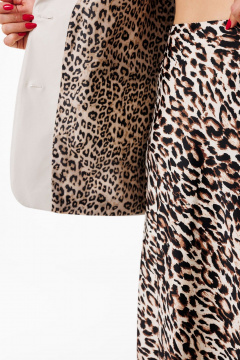 Атласная юбка миди на косой крой с потайной молнией Anelli 1291 светлый_лео - фото 3