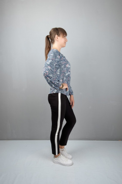 Круглогодичная свободная блуза из трикотажа с длинным рукавом Mita КМ375 голубой - фото 2