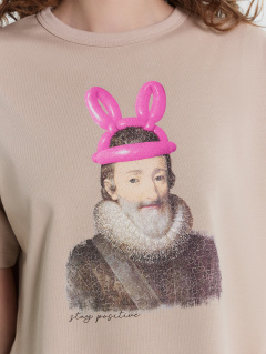 Футболка Mark Formelle 112934/24-31178П-0 холодный_бежевый_печать_3_сл_на_пол - фото 3