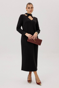 Черное платье кокетливым вырезом и рельефом Fantazia Mod 4657 - фото 1