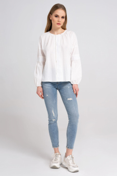 Белая хлопковая блузка с кружевом и спущенной линией плеча Панда 33640z белый - фото 1