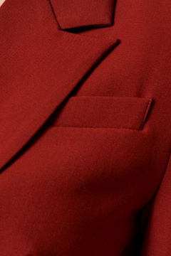Элегантный красный офисный костюм из плотной ткани с молнией Панда 113910w терракотовый - фото 3