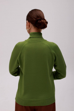 Демисезонный трикотажный зеленый свитер с высоким воротником Полесье С3433-17 7С1582-Д43 158,164 васаби - фото 4