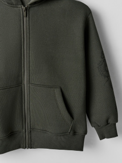 Толстовка Mark Formelle 363332/1/25Е-42069П-7П т.хаки_печать1_2_сл_на_ЛВ_рук_2сл_на_ПР_рук - фото 4