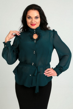 Круглогодичная женская блуза с приталенным поясом Таир-Гранд 62159 изумруд - фото 1