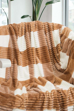 Коричневый флисовый плед 220х200 для домашнего уюта АРТПОСТЕЛЬ 4003 карамель - фото 1