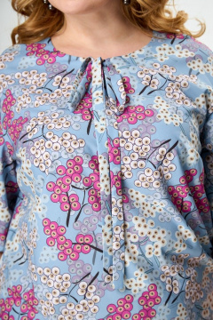 Блуза приталенная с воротом и асимметричным низом Anelli 831 голубой+ягоды - фото 5