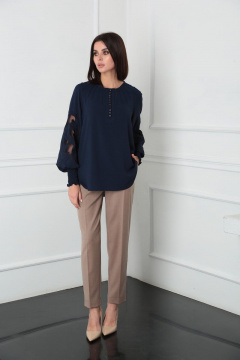 Блуза женская из лёгкой ткани с художественной вышивкой и классическими брюками SandyNa 130516 сине-коричневый - фото 1