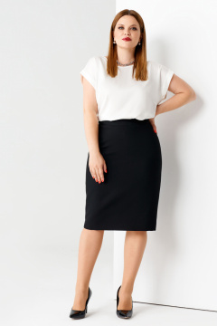 Черная классическая юбка-карандаш из поливискозы для офиса Панда 53750z черный - фото 1