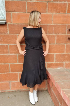 Демисезонное платье приталенного силуэта с воланами и поясом Shymoda 99-20 - фото 1