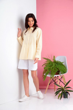 Летний комплект блуза и шорты с защипами и воротником Ивелта плюс 2958 желтый - фото 1