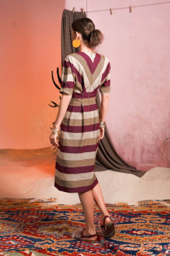 Полуприлегающее платье из вискозы с запахом и поясом Alena Goretskaya A1444/1 - фото 2