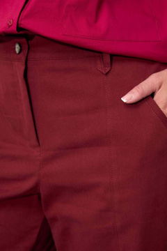 Модные джинсы slouchy из облегченной ткани с прорезными карманами SOVA 11102 бордо - фото 5