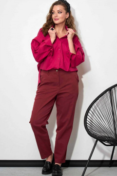 Модные джинсы slouchy из облегченной ткани с прорезными карманами SOVA 11102 бордо - фото 1