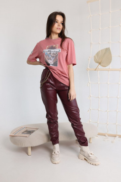 Красные брюки из эко-кожи с резинкой и карманами AMORI 5157 вишня - фото 1