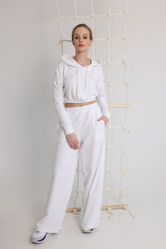 Трендовые широкие брюки из текстиля с карманами и лампасами AMORI 5165 молоко - фото 1