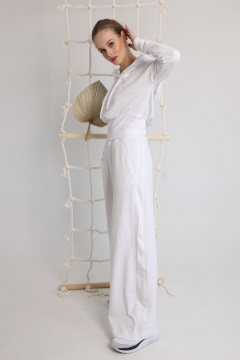 Белый бомбер из натуральной ткани с резинками AMORI 6387 молоко - фото 3