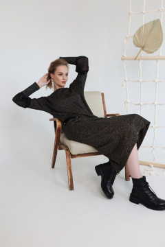 Демисезонное трикотажное платье с рукавами и застежкой AMORI 9613 - фото 1