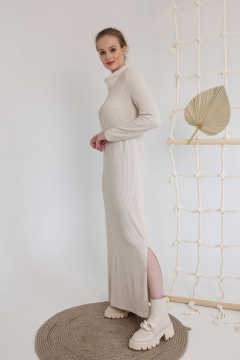 Длинное трикотажное платье в стиле простоты AMORI 9604 молоко - фото 4