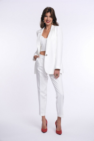 Два предмета: белый жакет и брюки со стрелками для делового образа KaVaRi 8002.1 молочный - фото 2