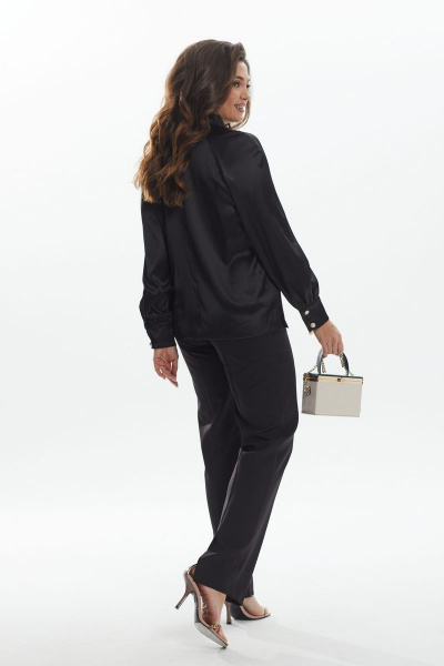 Нарядная блуза из атласа с складками и V-образным вырезом MALI 620-059 черный_атлас - фото 8