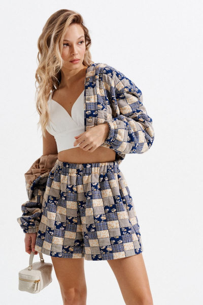 Демисезонные трикотажные шорты с резинкой и карманами ANNETE A308 - фото 1