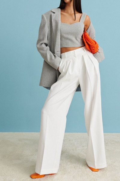 Широкоспортивный топ на бретелях с вытачками ANNETE A665 - фото 2