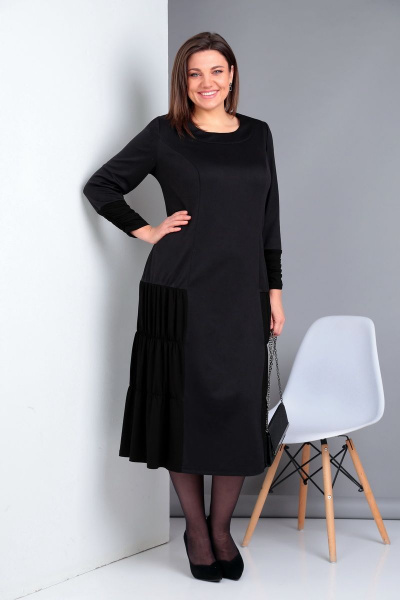 Круглогодичное платье из трикотажа с рельефами и карманами Ивелта плюс 1811 черный - фото 3