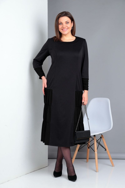 Круглогодичное платье из трикотажа с рельефами и карманами Ивелта плюс 1811 черный - фото 2