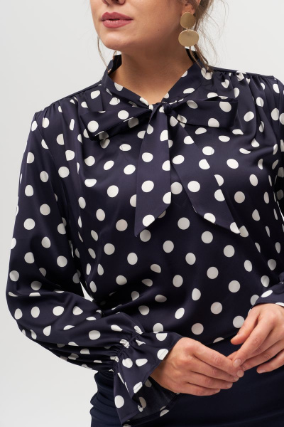 Блуза прямого кроя с бантом и кокеткой из вискозы Anelli 1323 синий - фото 6