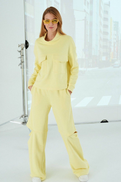 Спортивный комплект брюки и свитшот с расклешением Lokka 1097 желтый - фото 5