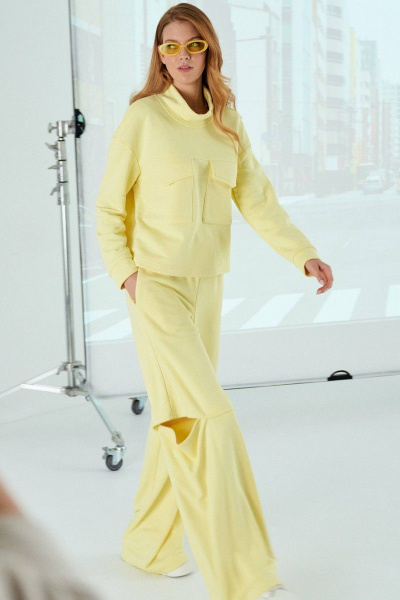 Спортивный комплект брюки и свитшот с расклешением Lokka 1097 желтый - фото 4