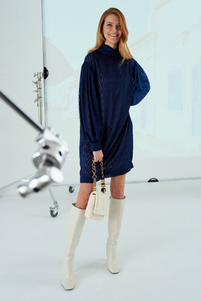 Платье кокон с длинным рукавом и воротником-стойка Lokka 1112 синий - фото 4