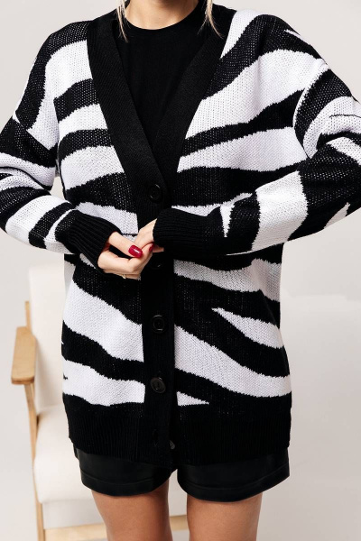 Демисезонный трикотажный кардиган с оригинальным принтом Romgil 813ПТЗ черный,белый - фото 4