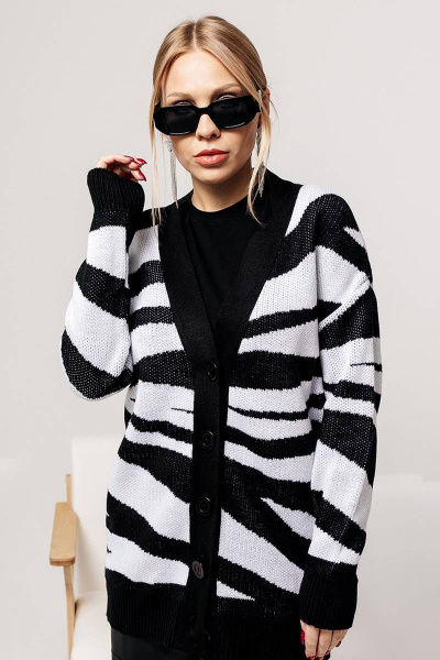 Демисезонный трикотажный кардиган с оригинальным принтом Romgil 813ПТЗ черный,белый - фото 1