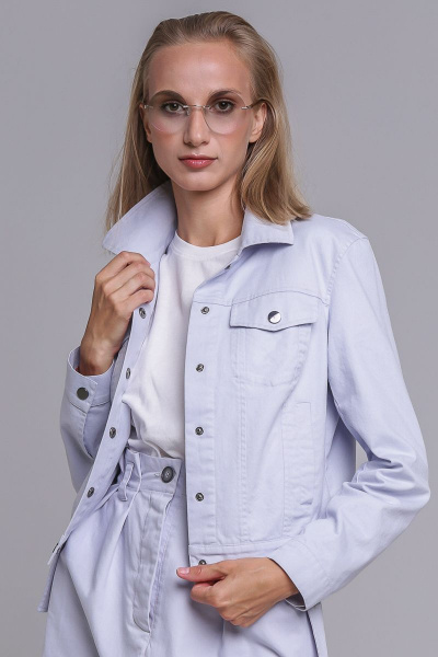 Кэжуал куртка из хлопкового текстиля с кокетками Individual design 19229 серо-голубой - фото 3