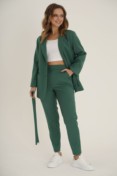 Классический костюм из текстиля с жилетом и брюками Fantazia Mod 4436 - фото 4