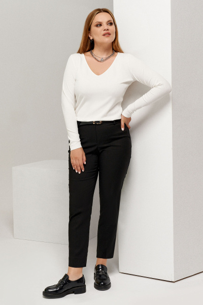 белый демисезонный джемпер из вискозы для повседневных образов Панда 117540w молочный - фото 1