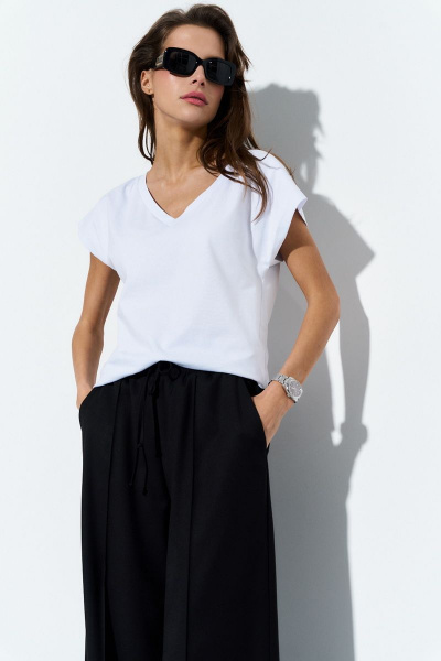 Широкие брюки из костюмной ткани с наклонными карманами Luitui R2019 черный - фото 6