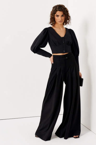 Блуза короткая с глубоким V и объемными рукавами из хлопка Панда 132140w черный - фото 2