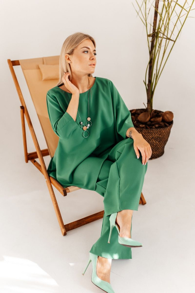 Зеленый костюм из текстиля с блузкой-трапис и брюками палаццо Ambera Style 2016N нефрит - фото 7