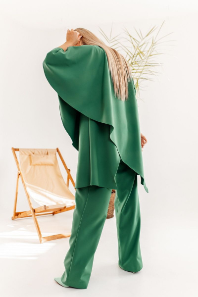 Зеленый костюм из текстиля с блузкой-трапис и брюками палаццо Ambera Style 2016N нефрит - фото 6