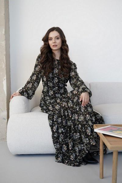 Платье из шифона с отрезной талией и юбкой-своланами BARBARA B153 черный/цветы - фото 4