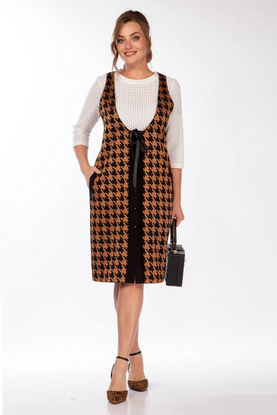Трикотажный сарафан с воротом и гипюровыми вставками Belinga 1209 рыжий - фото 3