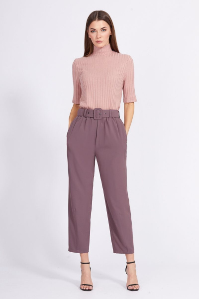 Брюки капри из костюмной ткани с эластичной тесьмой EOLA 2369 слива - фото 1