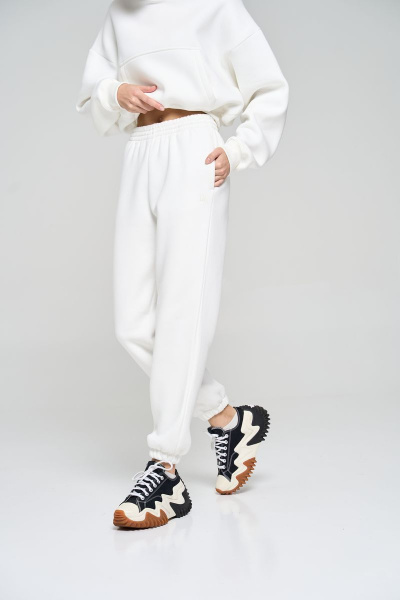 Белый спортивный костюм с укороченным худи и джоггерами RAWR 311 молочный.начес - фото 6