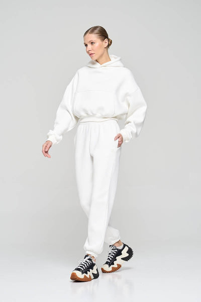 Белый спортивный костюм с укороченным худи и джоггерами RAWR 311 молочный.начес - фото 1