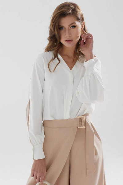 Брюки расклешенные на запах из костюмной ткани Lyushe 3388 - фото 4